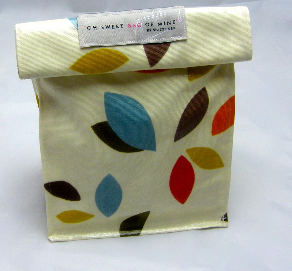 Oilcloth Lunch Bag - Scattered Leaves
