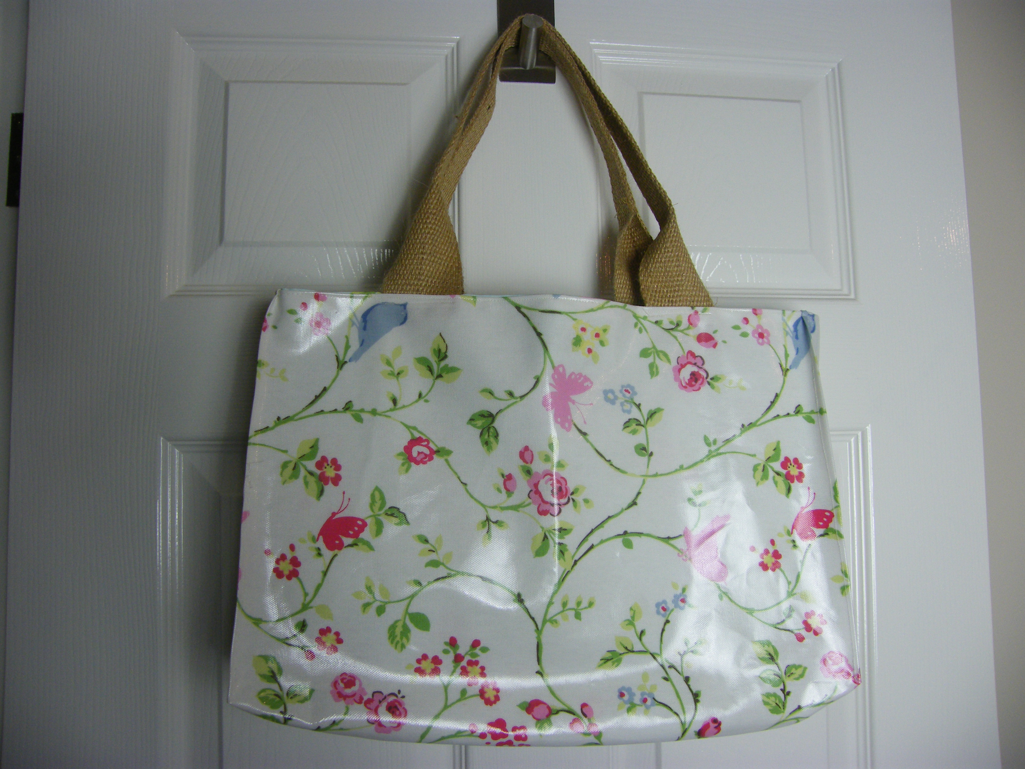Oilcloth Shoulder Bag White on Luulla
