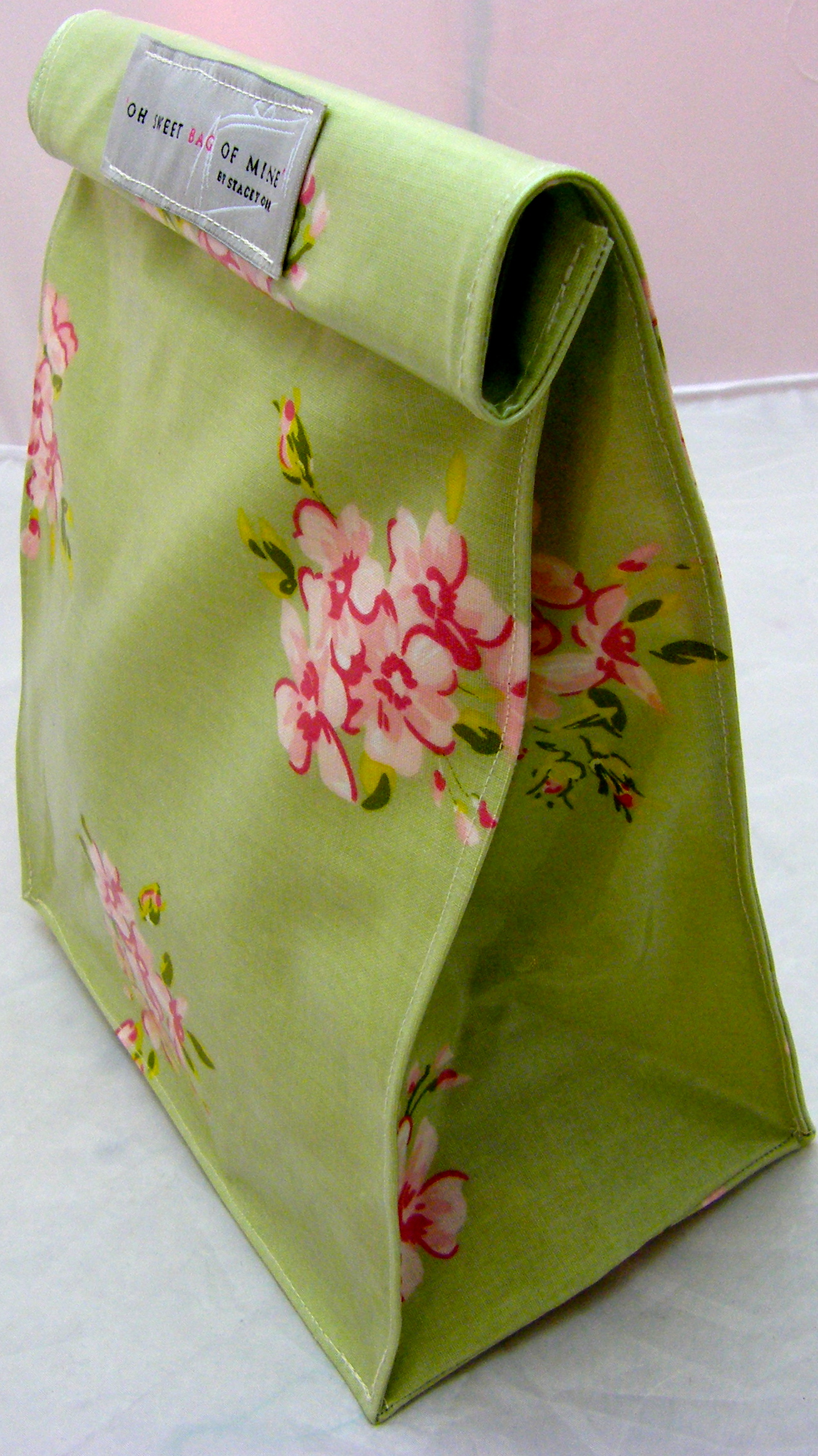 Oilcloth Lunch Bag Flowers On Green on Luulla